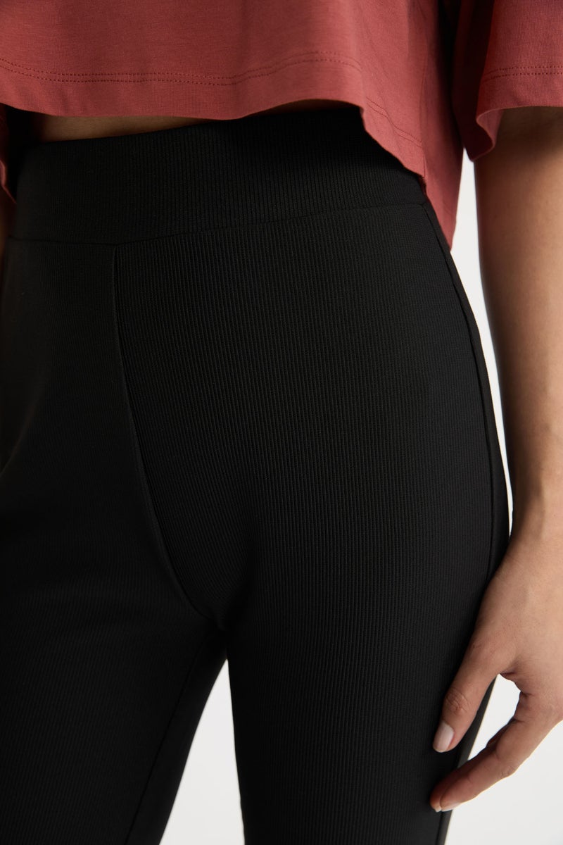 ديفاكتو بنطلون رياضي برجل واسع شارلستون بجيب من DeFactoFit - Image 4